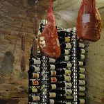 Vinoteca La Sacrestia 4*