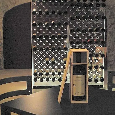 Vinoteca La Sacrestia 4*