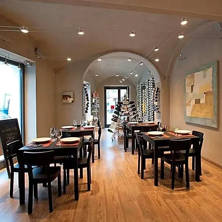 Vinoteca La Sacrestia 4*