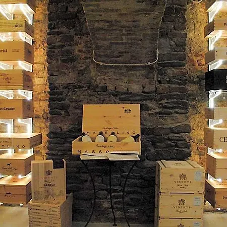 Vinoteca La Sacrestia 4*
