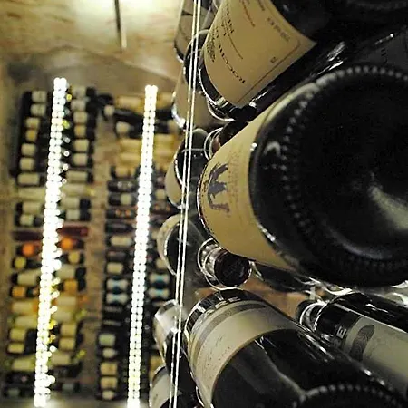 Vinoteca La Sacrestia Nocleg ze śniadaniem 4*