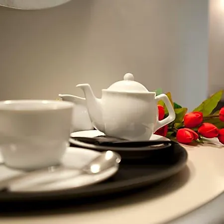 Nocleg ze śniadaniem Vinoteca La Sacrestia Alba (Piedmont)