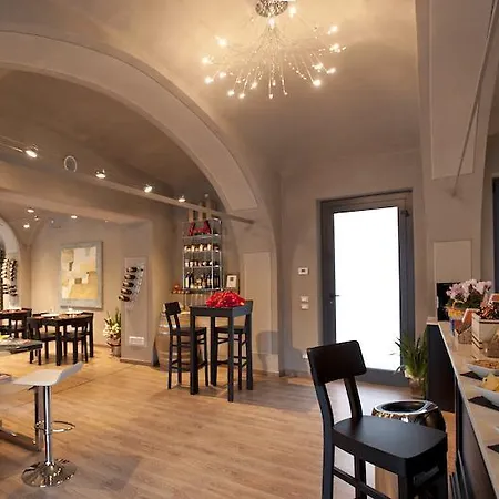 Vinoteca La Sacrestia Alba