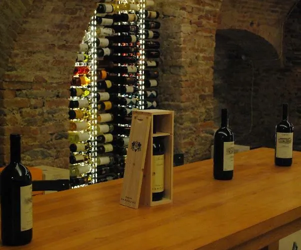 Vinoteca La Sacrestia 4*